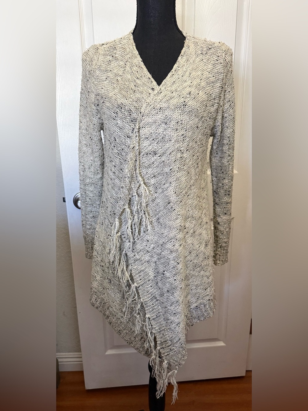 Women’s open front Knitted loose cardigan sweater size M/L